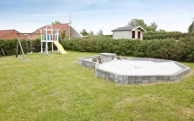 10 Person Holiday Home in Hadsund