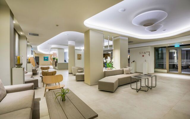 Ammon Zeus Luxury Beach Hotel