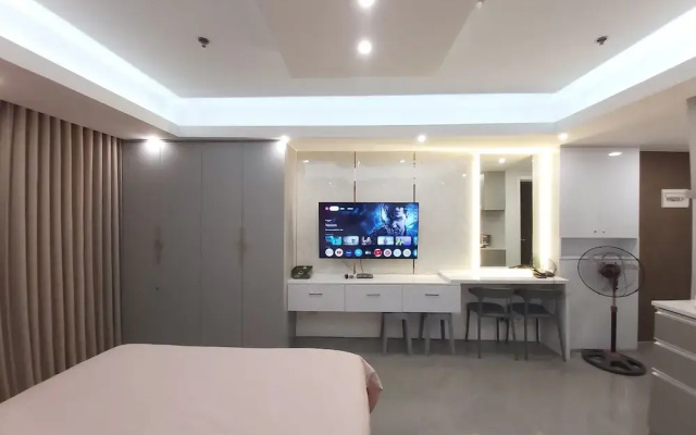 Azure Urban Resort Staycation