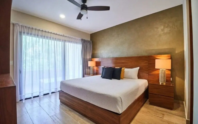 2 Br, Spacious, Great Located, Top Lx Amenities