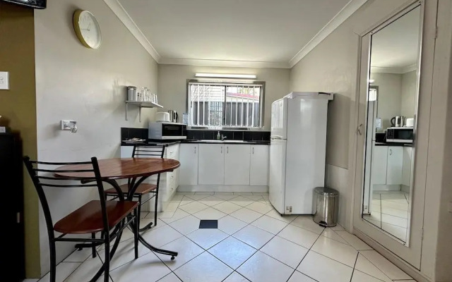 Charlesworth On The Park