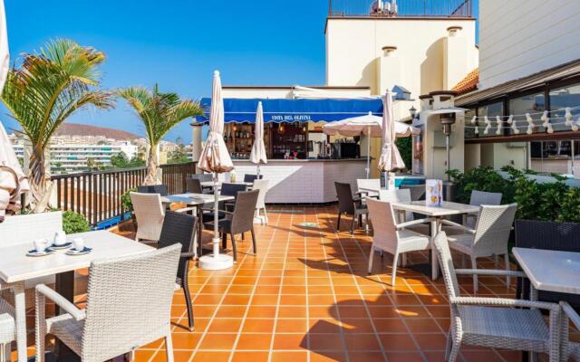 Klayman Olivina Aparthotel