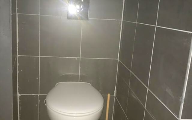 Chambre privée totalement indépendante au cœur de la ville