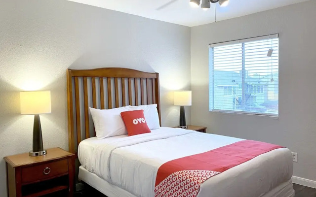 OYO Apartments at Bella Vista