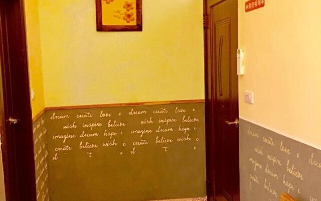 Home & Teak Homestay
