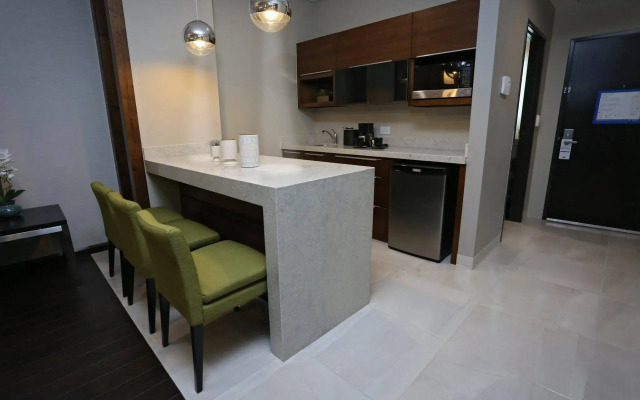 Holiday Inn Express & Suites Mexicali by IHG