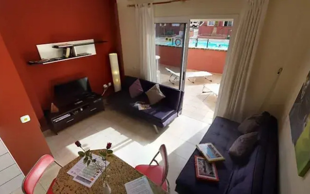 Romantic Sunny Apartment