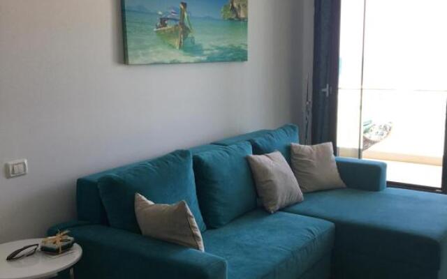Velvet 64 apartament pe plaja