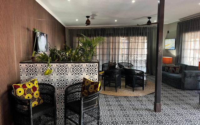 Elephant Springs Hotel