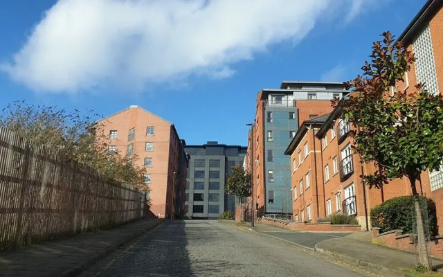 Piccadilly wharf suite