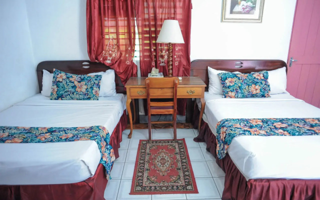 Gloriana Hotel