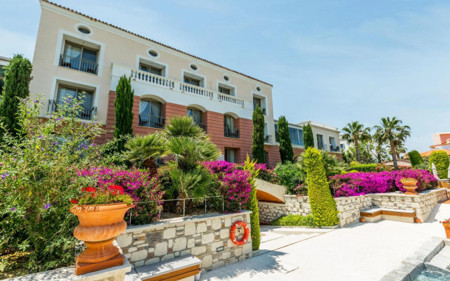 Antmare Hotel