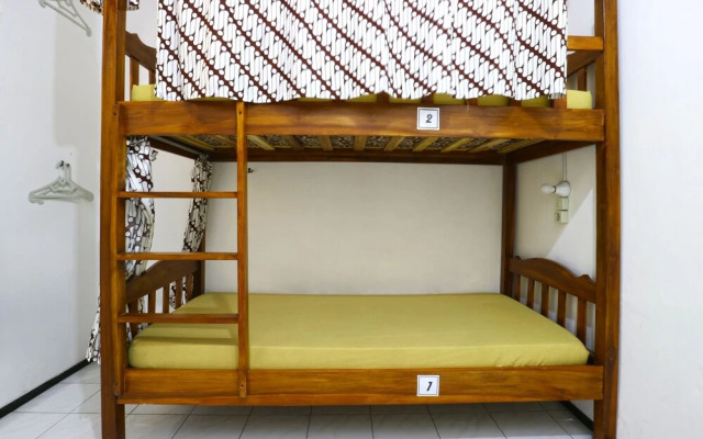 Rumah Larasati - Hostel