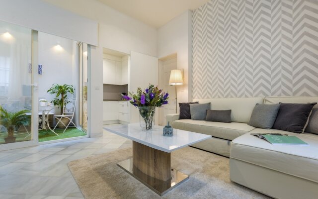 Apartment With 2 Bedrooms, Great Location, Galera I