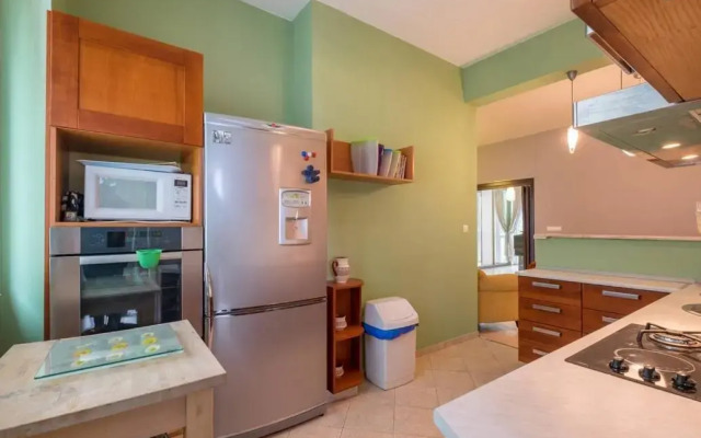 Han Krum 2 Bedroom Central Flat