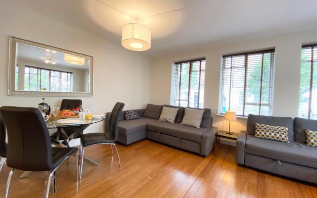 Apartment Next to Victoria Station
