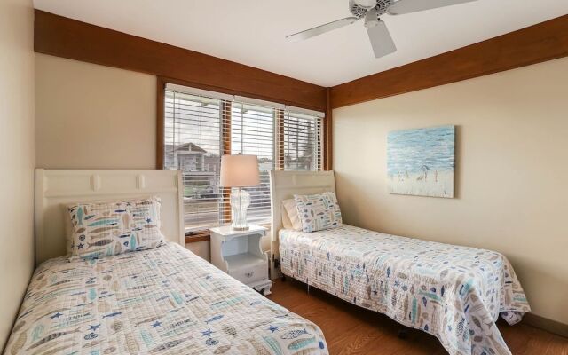 Oceanfront Pet Friendly Unit by RedAwning