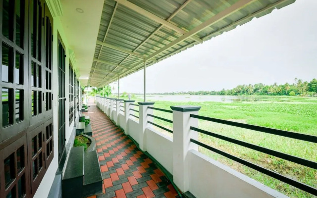 The Greenview Inn by OYO Rooms