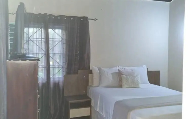Stunning 3-bedroom House in Ocho Rios Upton