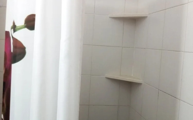 Güemes Rojo