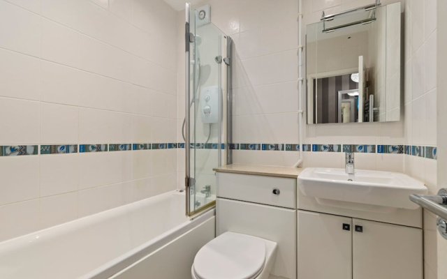 6 Paragon Court - Sea Front Apartment