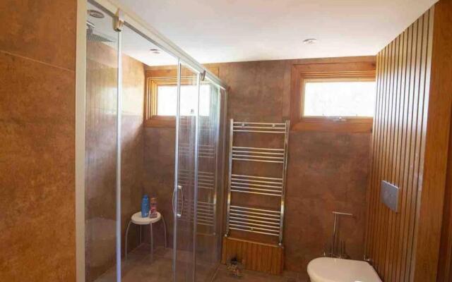 Very Special Villa, 6 and 3 Great For Family Reunions