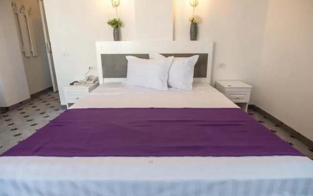 Hotel Tadora