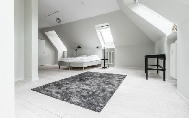 Majestic 300m2 Apartment
