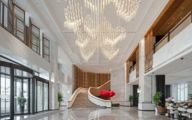 Huhua Grand Hotel