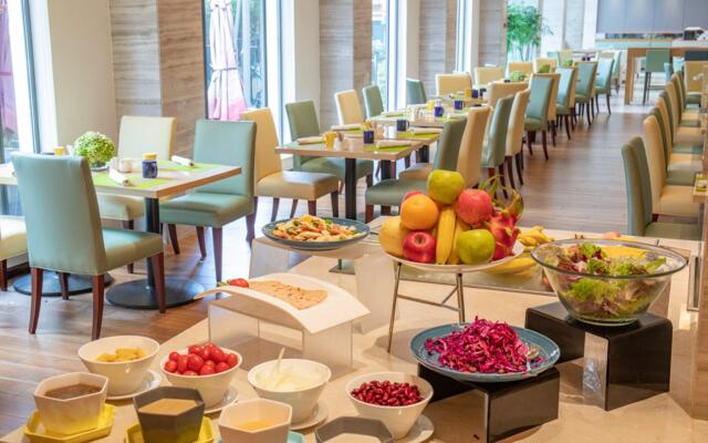 Holiday Inn Shanghai Hongqiao Central by IHG