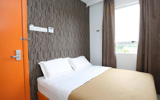 1 Hotel Taman Connaught
