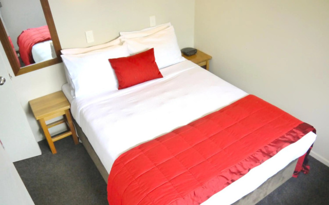 The Terrace – Guest Rooms – Franz Josef