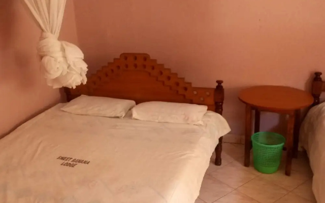 Sweet Banana House