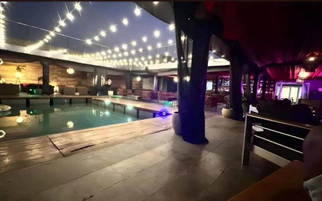Mai Hotel