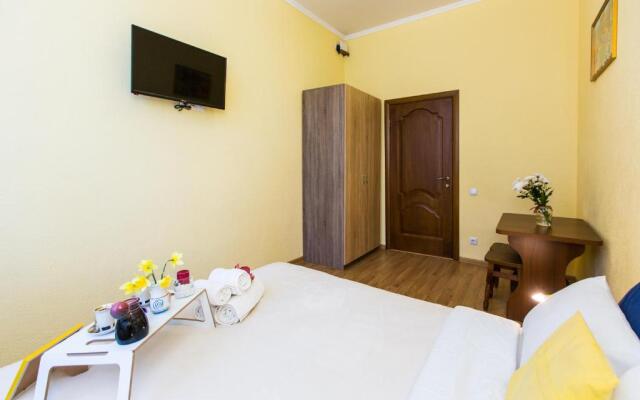 Modern 2BR Apartment in Central Lviv