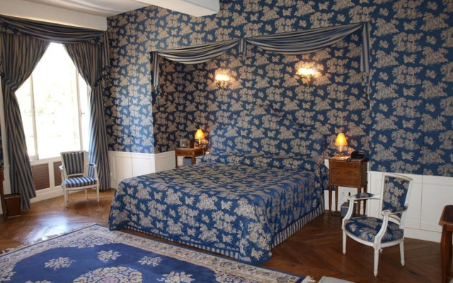 Château De Vault De Lugny