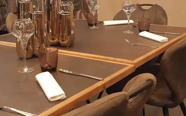 RAVEL Hotel Cyrano