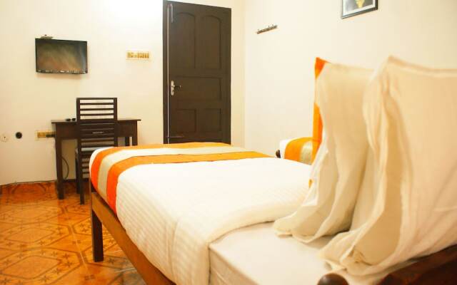 OYO 9902 Nedumparambil Residency