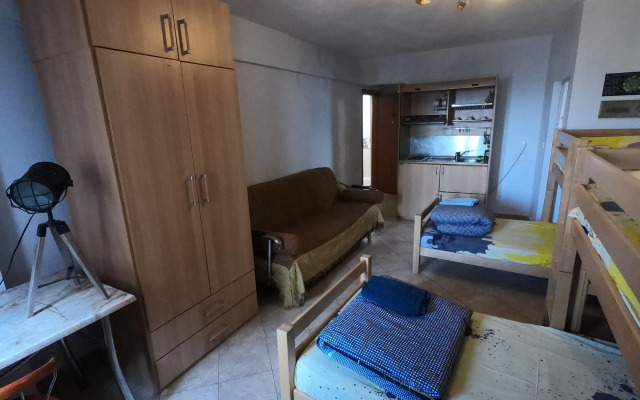 Arabas —  Hostel