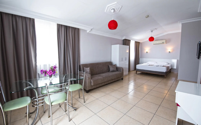 Kleopatra Tower Suite Hotel