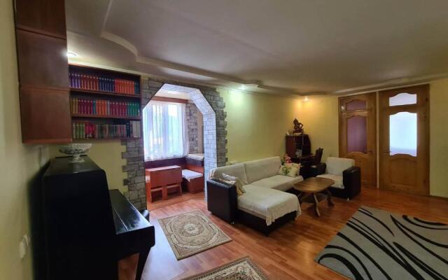 FG აპარტ ჰოტელი / FG Apart Hotel