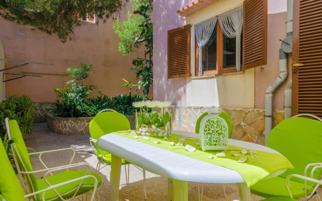 CAN PEDRO ROS - Chalet with terrace in S'ILLOT. Free WiFi