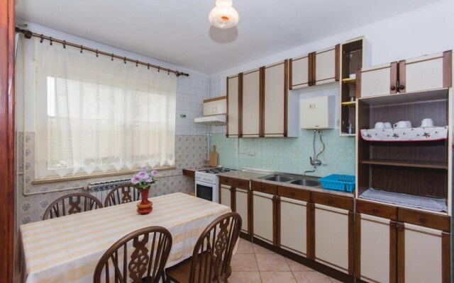 Amazing Apartment in Pula With 2 Bedrooms