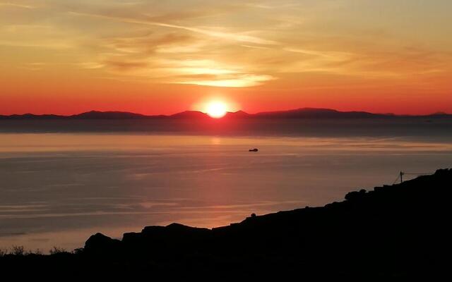 3h Andromache, Aegean Villa in Andros Greece