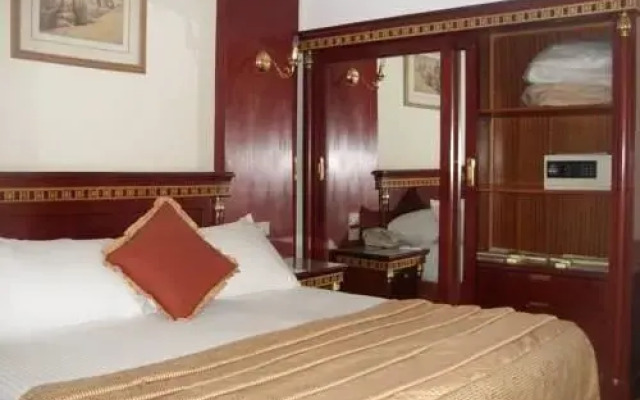 Golden Tulip Zoser Pyramids Hotel