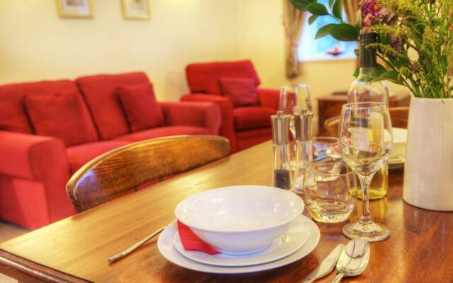 Dunstanburgh Castle Hotel
