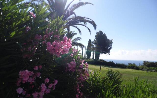 Garden level for 5 people with sea view