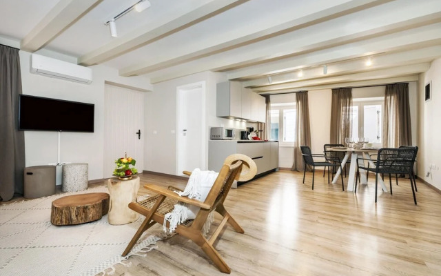 Yellow House Rovinj - Duplex Apartment