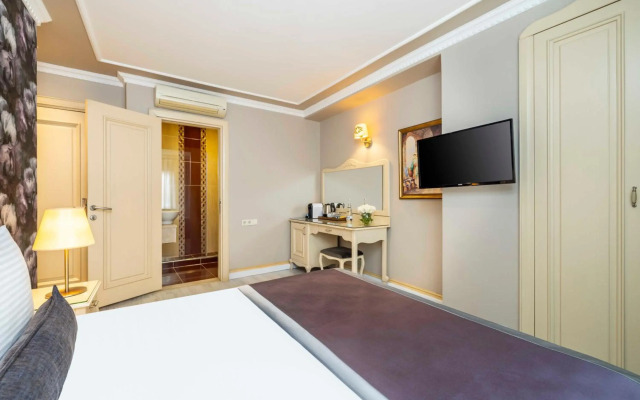 Ata Lagoon Beach Hotel