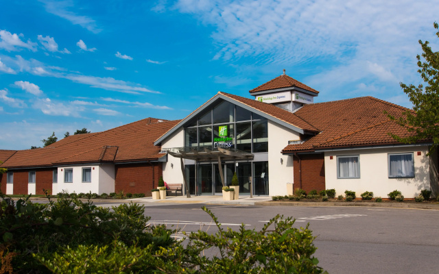 Holiday Inn Express Portsmouth - North by IHG